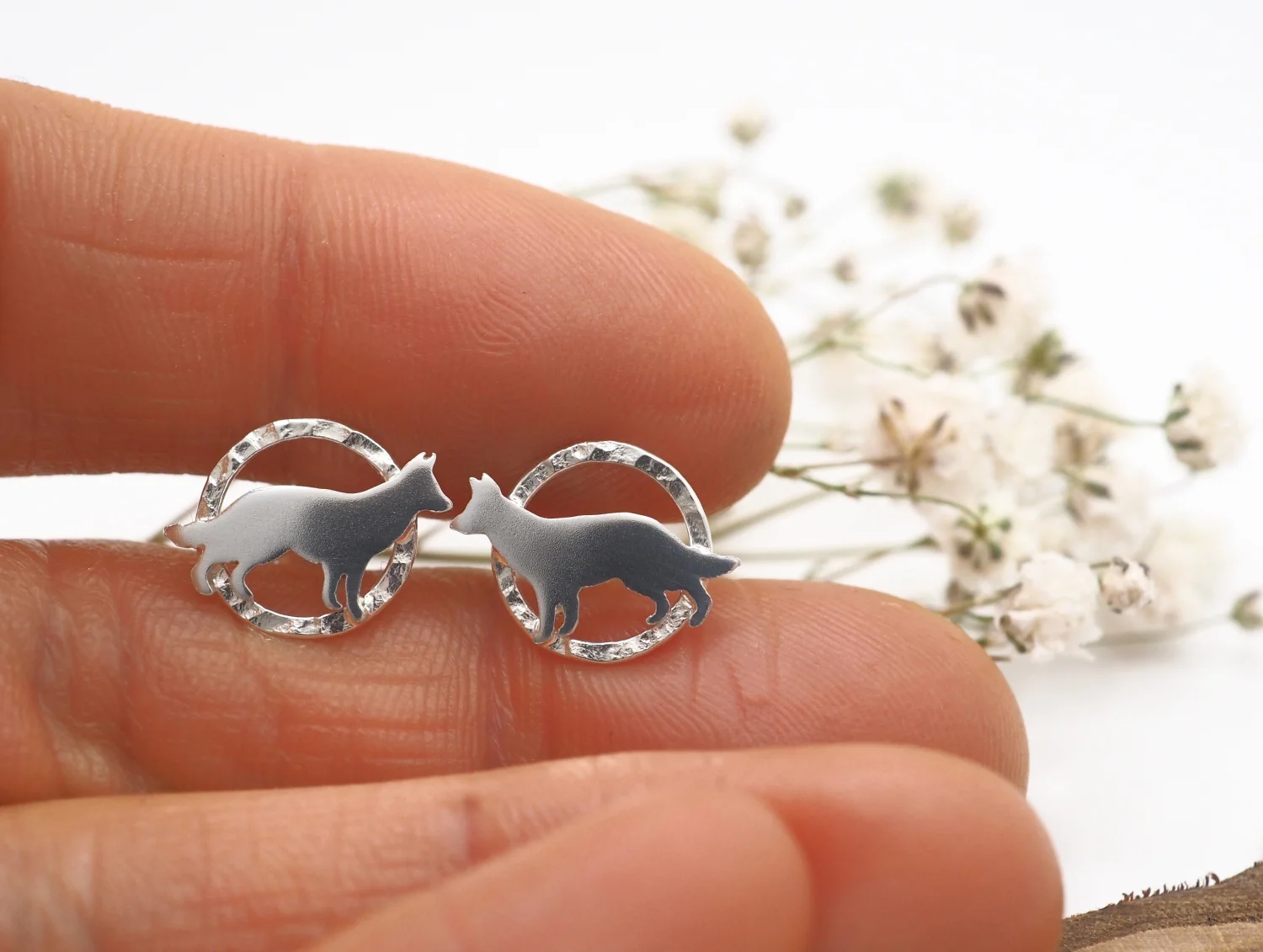 Kolczyki owczarki niemiecki