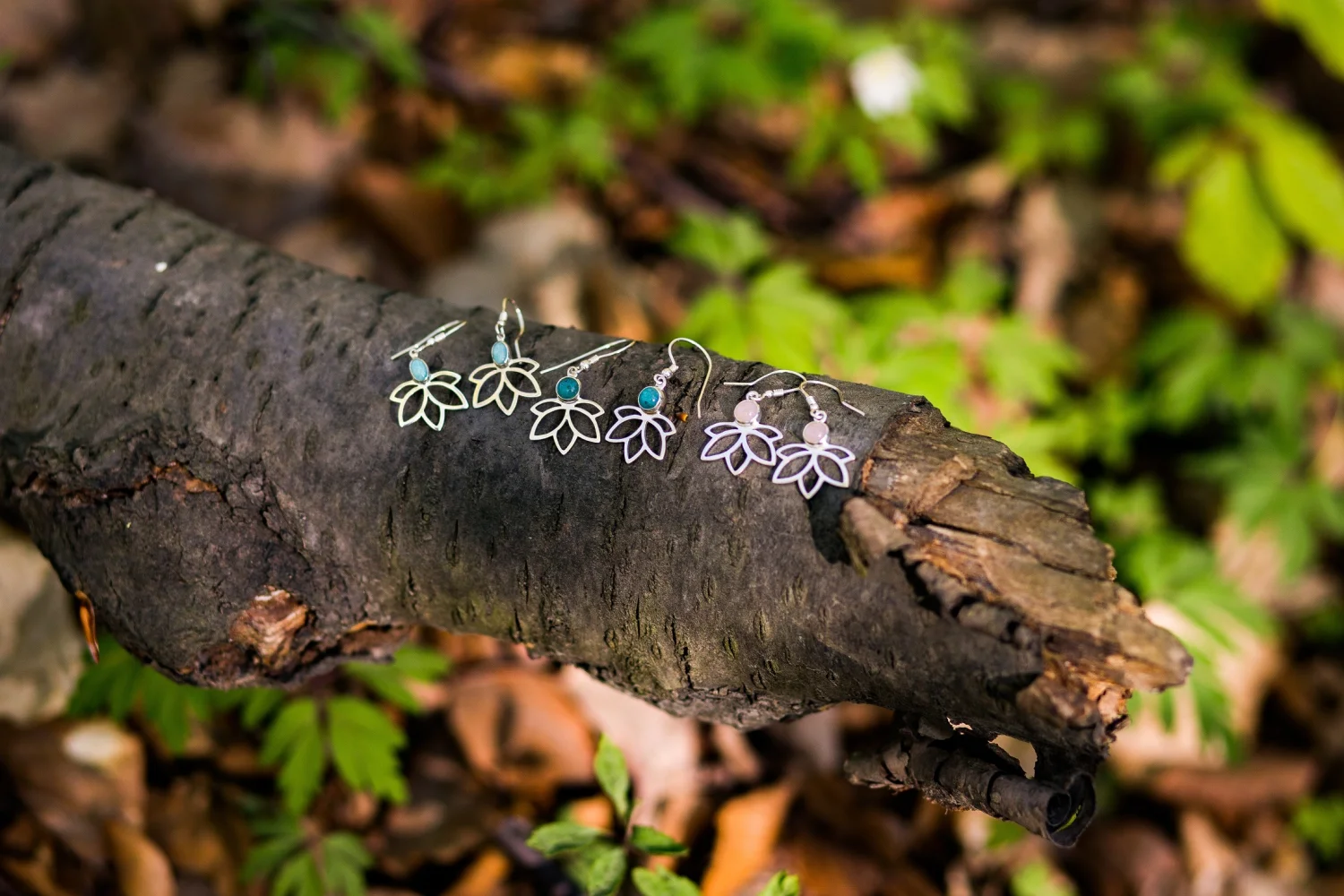 Wiszące lotosy z ametystami