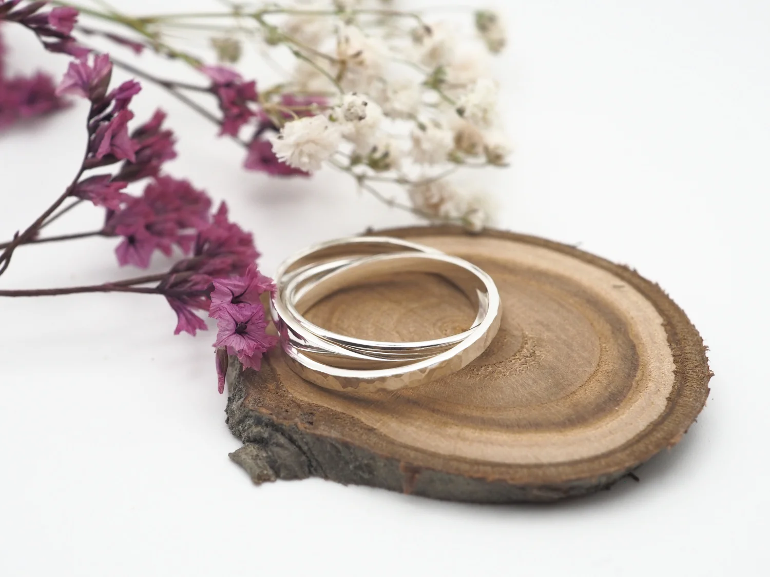 Spleciony pierścionek